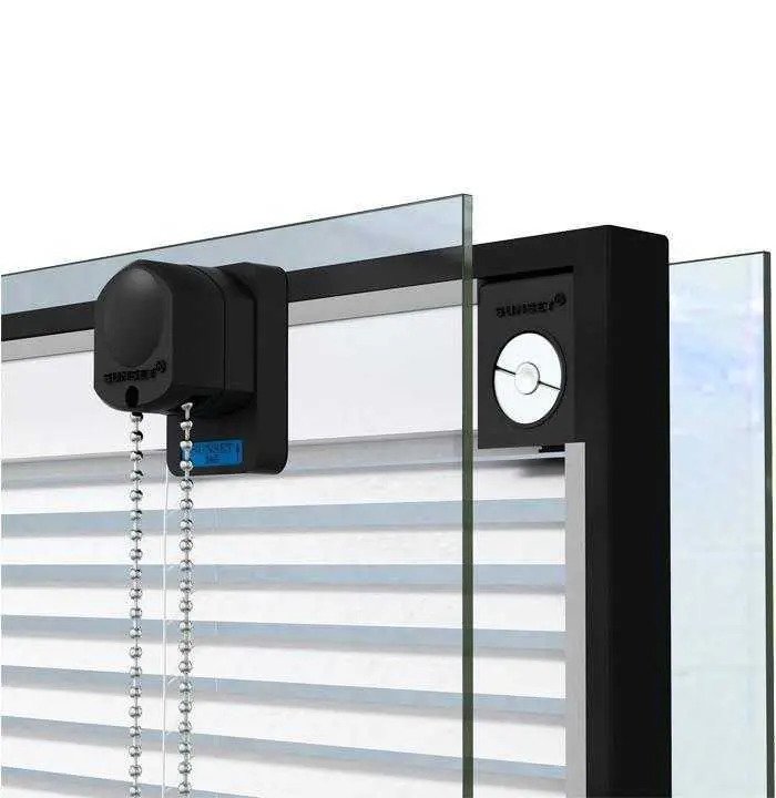 MIKNATISLI SİSTEM ÇİFT CAM ARASI JALUZİ